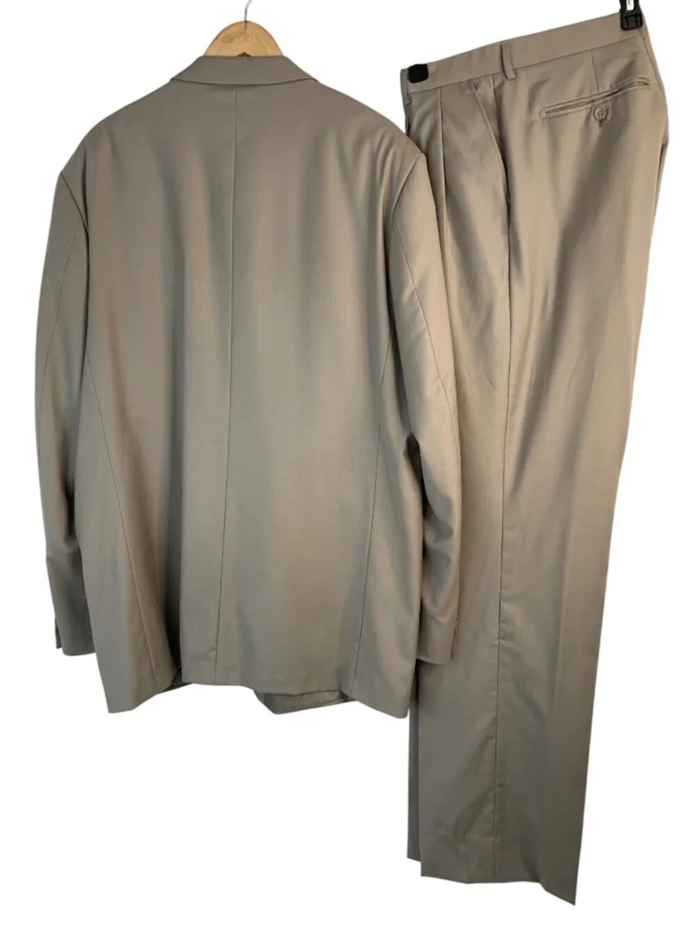 NWT Mantoni Mens Super 140s Suit Jacket & Pleated Pants Tan 48L x 37 Wool